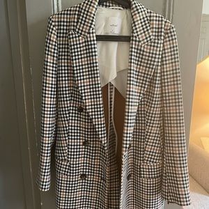 Wilfred blazer from Aritzia